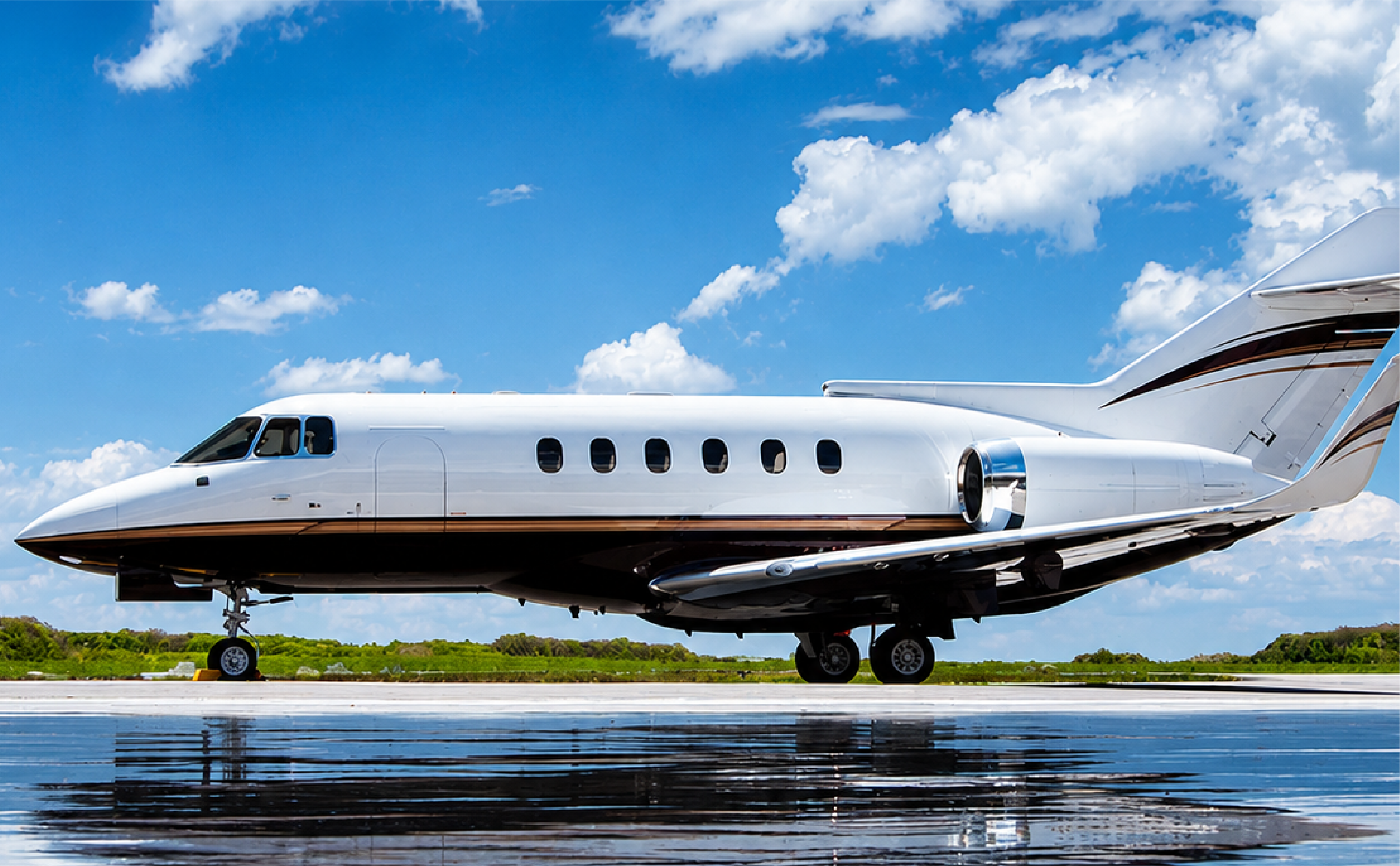 Hawker 800 en pista